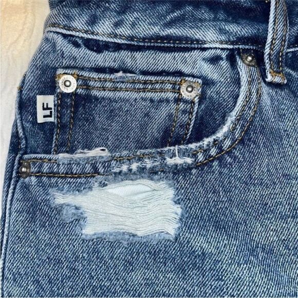 Lovers + Friends NWT Jack High Rise Distressed Denim Shorts Fairfax Blue Size 29 - Picture 4 of 8